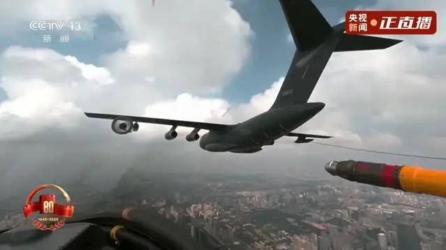 不装了<strong></p>
<p>大唐电信股票</strong>！一口气看完九三大阅兵武器装备！谁说我们一个也不认识？