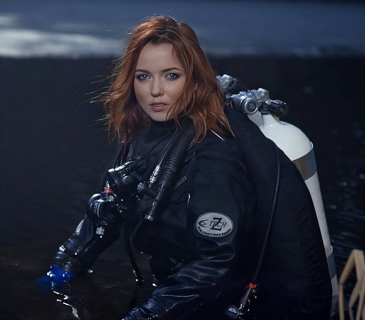 乌克兰女蛙人深潜80米<strong></p>
<p>大唐电信股票</strong>，在北约家门口，炸了北溪管道，遭德国通缉