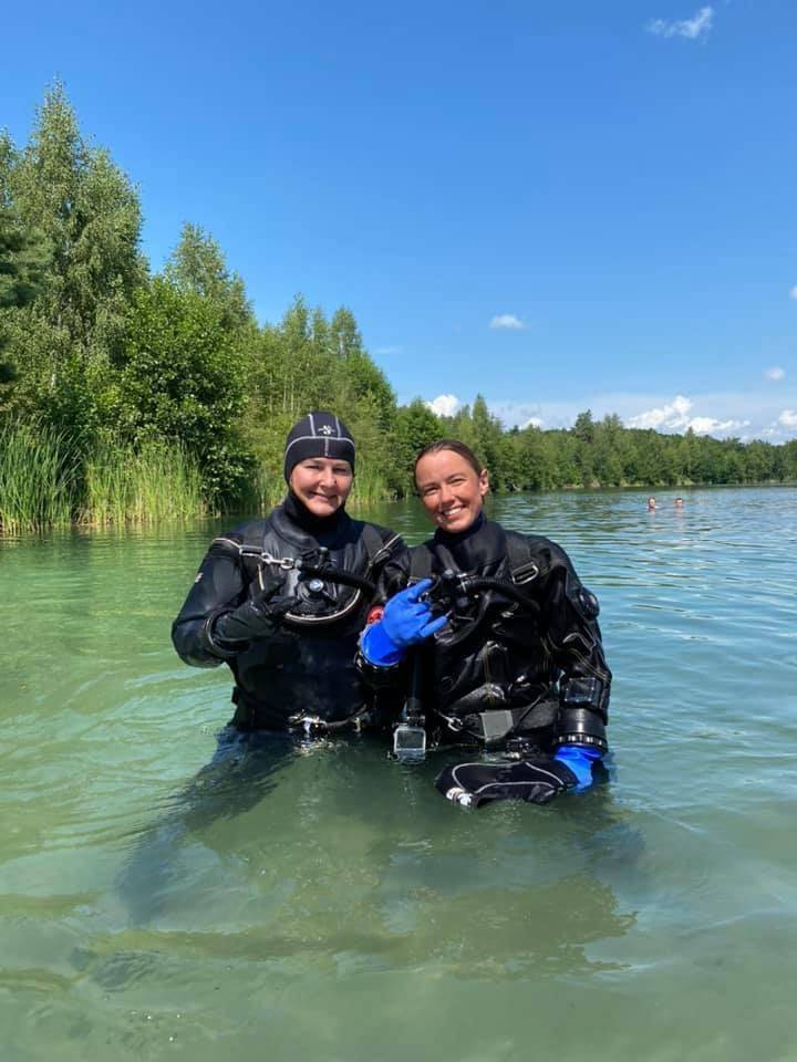 乌克兰女蛙人深潜80米<strong></p>
<p>大唐电信股票</strong>，在北约家门口，炸了北溪管道，遭德国通缉