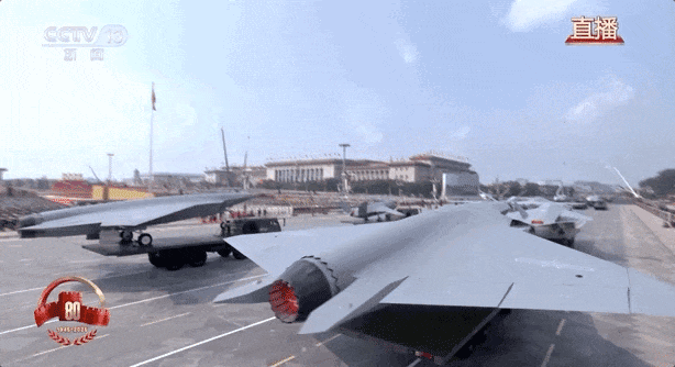 这就是咱们中国人的底气<strong></p>
<p>深圳华强股票</strong>！装备方队完整视频来啦