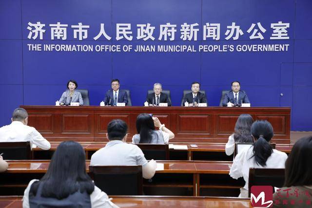 浪潮云打造了人工智能工厂<strong></p>
<p>深圳华强股票</strong>，成为全球第四个、国内第一个实体化的人工智能工厂