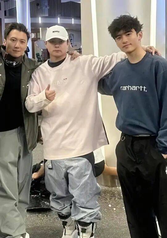 考古|89岁谢贤现身依旧时髦!与小49岁女友分手后开搞事业<strong></p>
<p>深圳华强股票</strong>,疑已交代后事的他太潇洒