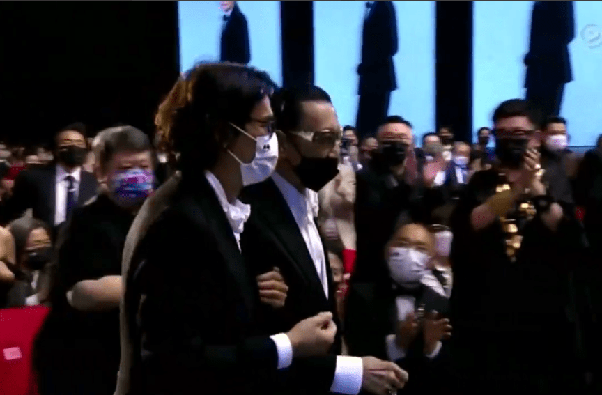 考古|89岁谢贤现身依旧时髦!与小49岁女友分手后开搞事业<strong></p>
<p>深圳华强股票</strong>,疑已交代后事的他太潇洒