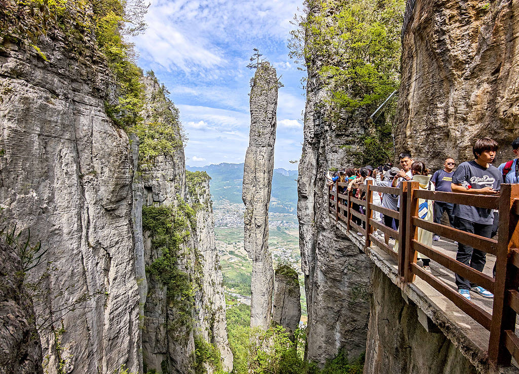 5A级景区付费可“插队”<strong></p>
<p>深圳华强股票</strong>?市场手段用错了地方