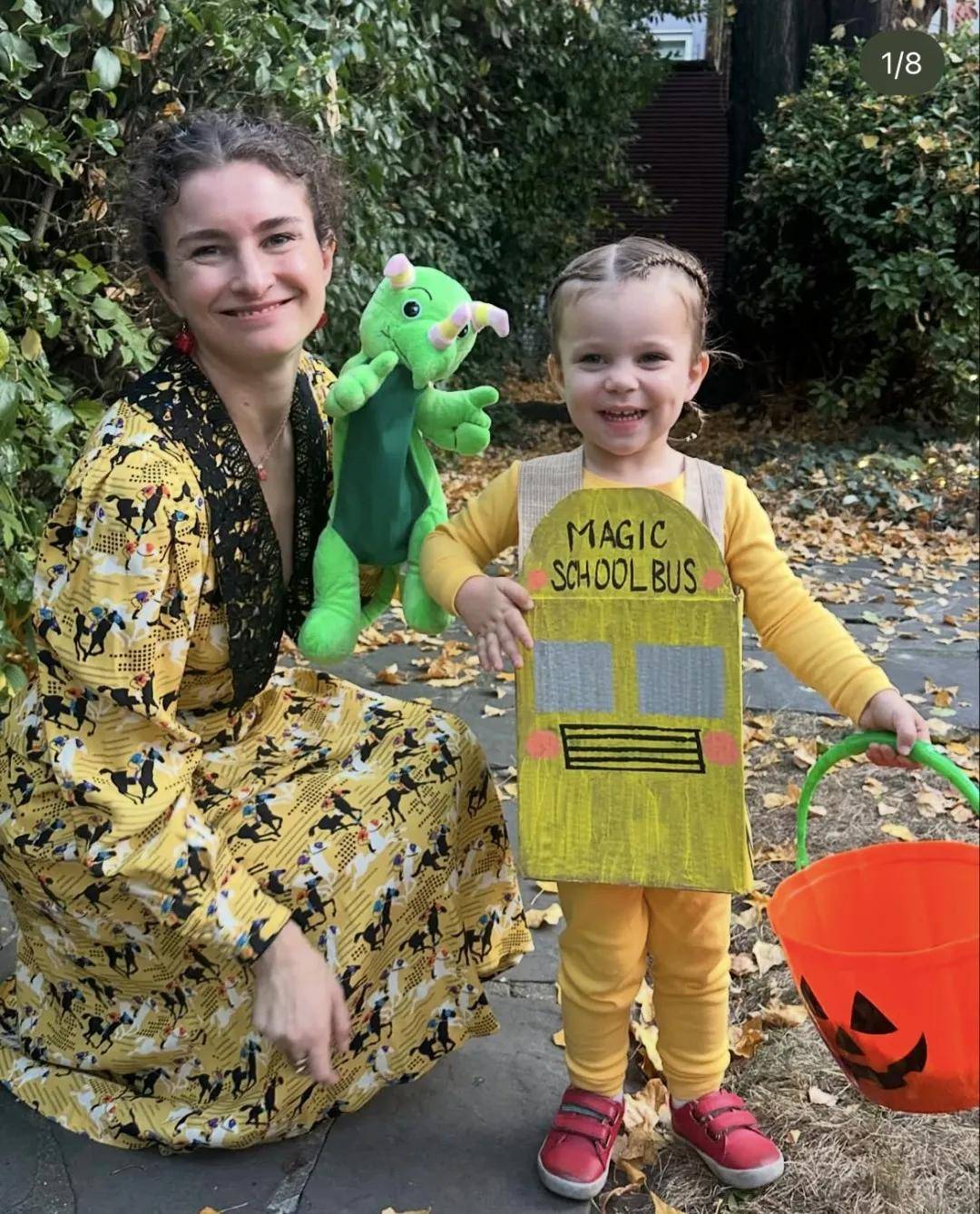 年近四十<strong></p>
<p>深圳华强股票</strong>，二孩妈妈，不骨感不时髦，却成了女魔头接班人