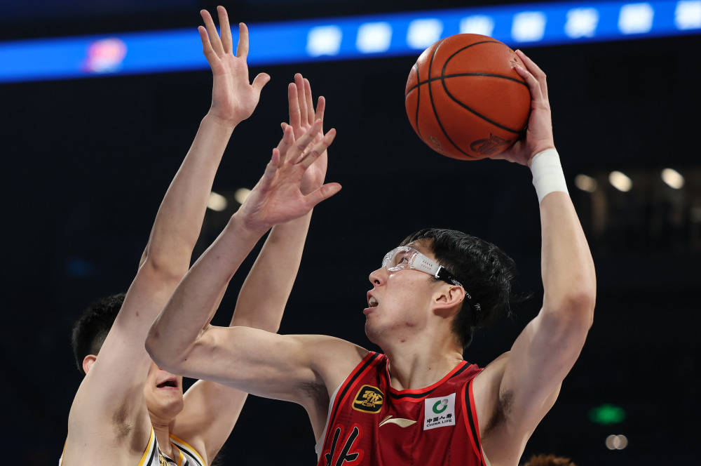 新华社：CBA多起重磅交易<strong></p>
<p>深圳华强股票</strong>，传递什么信号？