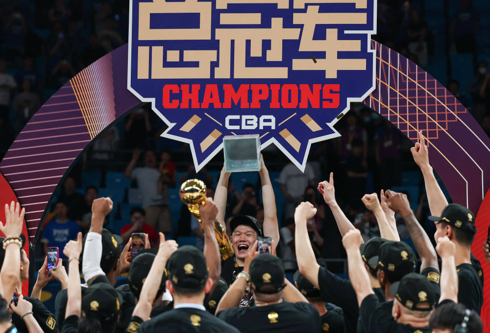 新华社：CBA多起重磅交易<strong></p>
<p>深圳华强股票</strong>，传递什么信号？