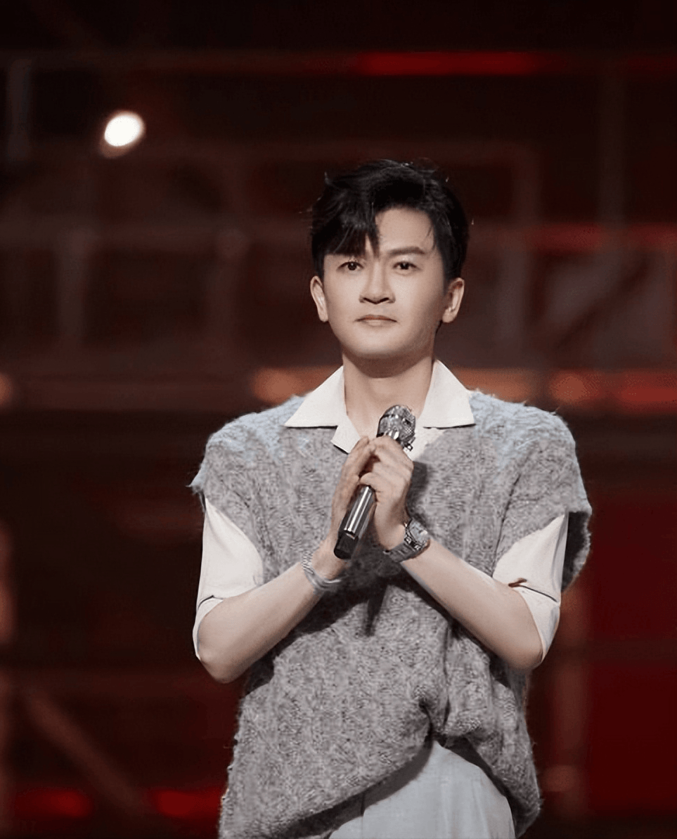 考古|苏有朋称“卖艺不卖身”被群嘲?曾是出道37年影视歌样样通的冻龄男神<strong></p>
<p>深圳华强股票</strong>,如今51岁却疑似翻车?