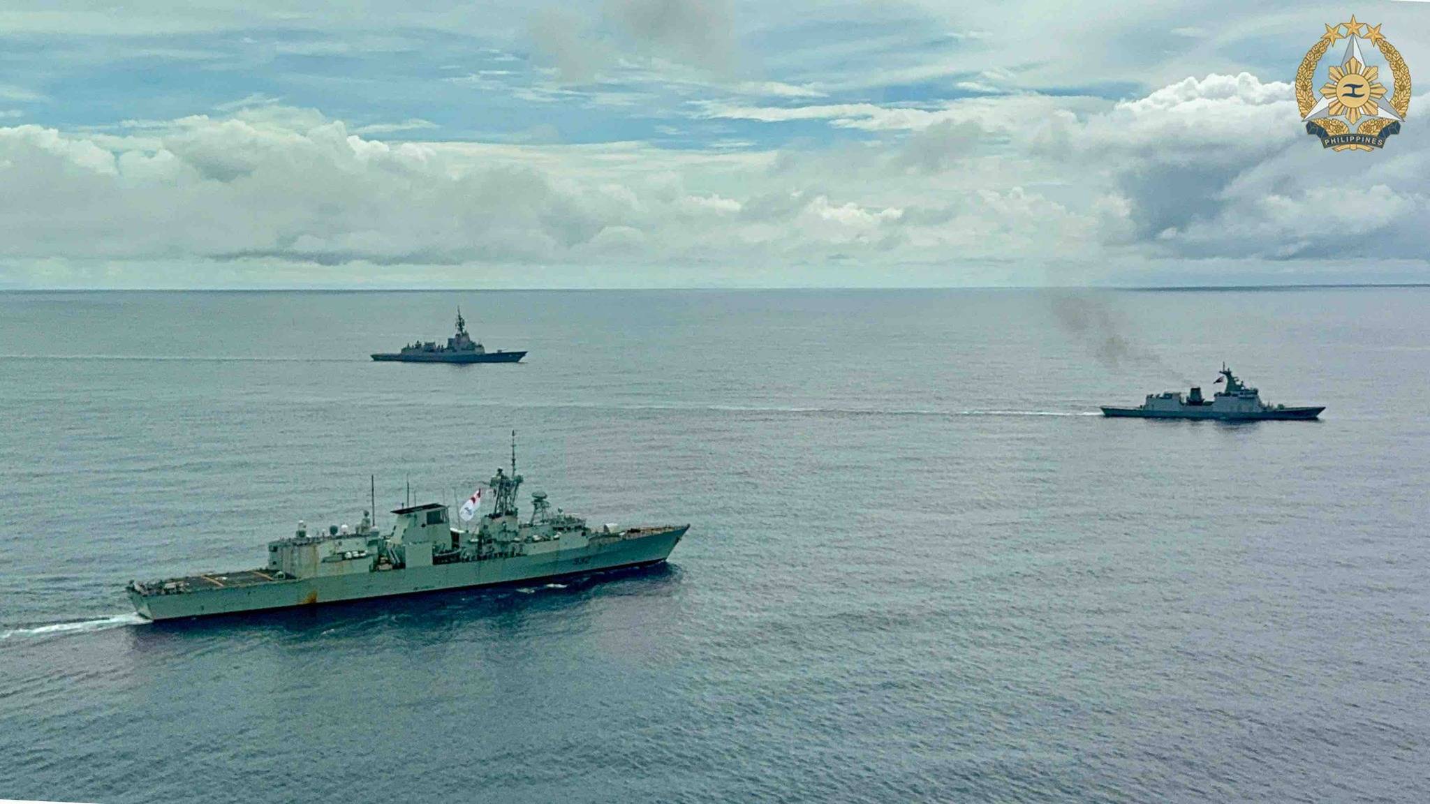 台岛海峡对峙升级<strong></p>
<p>科士达股票</strong>，外军机突然向直10逼近，结果下一刻又老实了