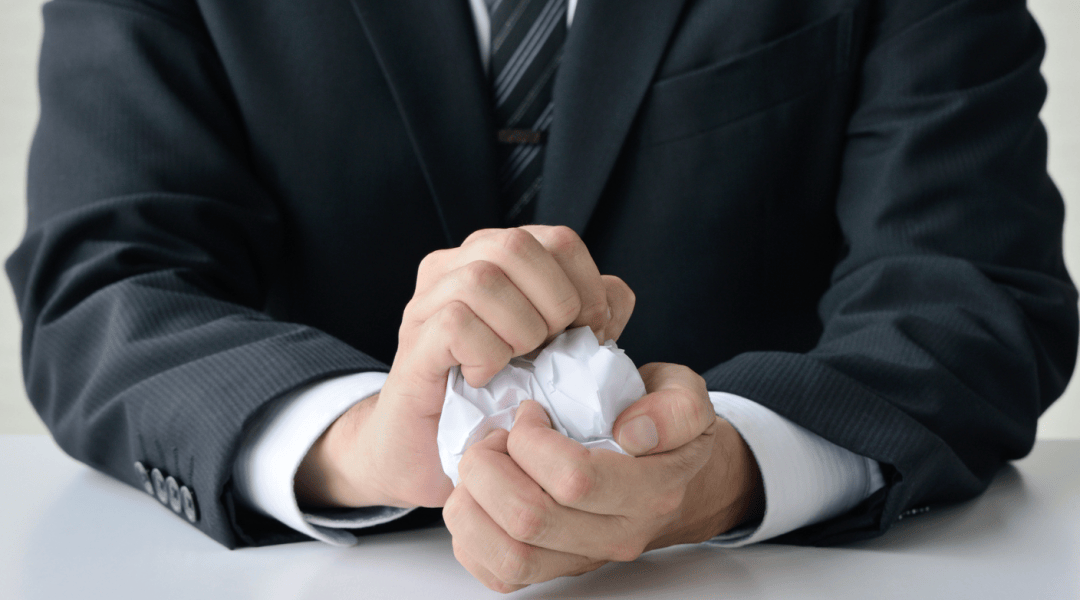 月薪从7300元降至4300元！员工不服调岗被辞退<strong></p>
<p>华胜天成股票</strong>，索赔21万元！法院判了→