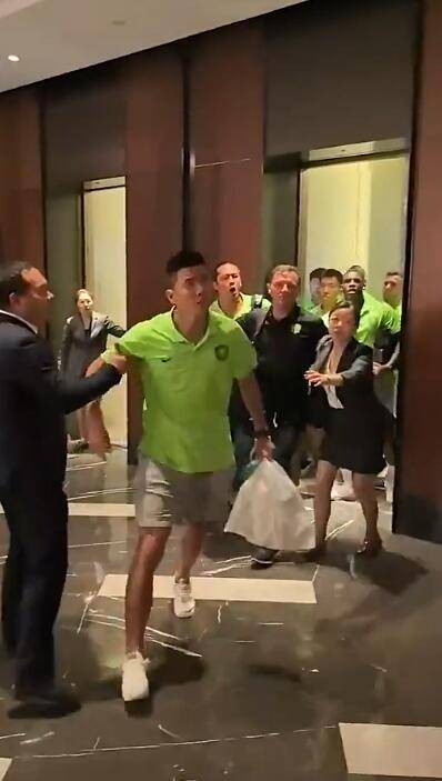 王刚赛前发布会致歉国安球迷：<strong></p>
<p>华胜天成股票</strong>我个人赛后做了极不理智的行为