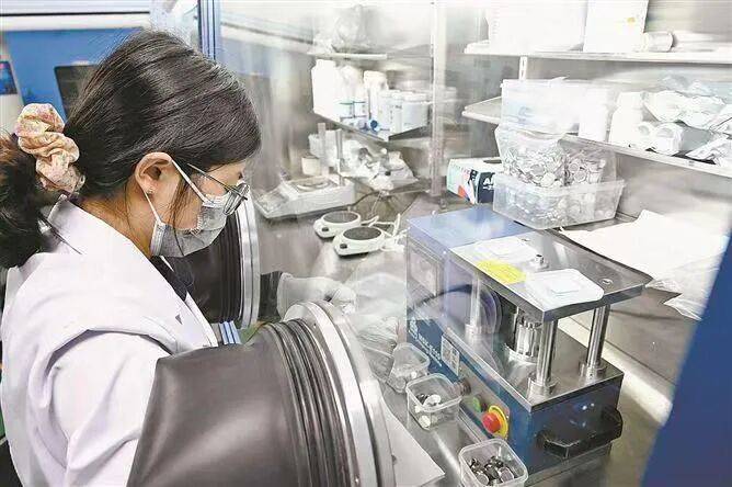 厦企发力钠离子电池“新赛道”<strong></p>
<p>华胜天成股票</strong>！研发产品实现规模量产出货