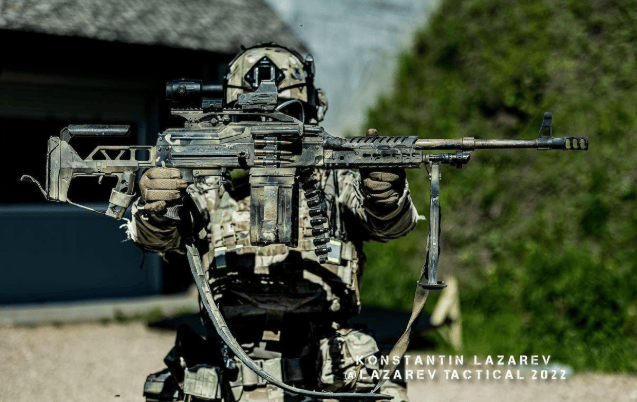 “管道 - 3” 行动：俄军敢死队爬4天管道<strong></p>
<p>良品铺子股票</strong>，攻入库皮扬斯克，打懵守城乌军