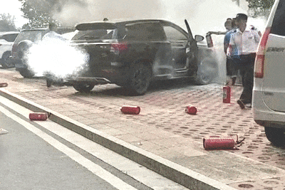 8分钟大逆转！网友：太帅了<strong></p>
<p>良品铺子股票</strong>，申请和这26位“大侠”做邻居！