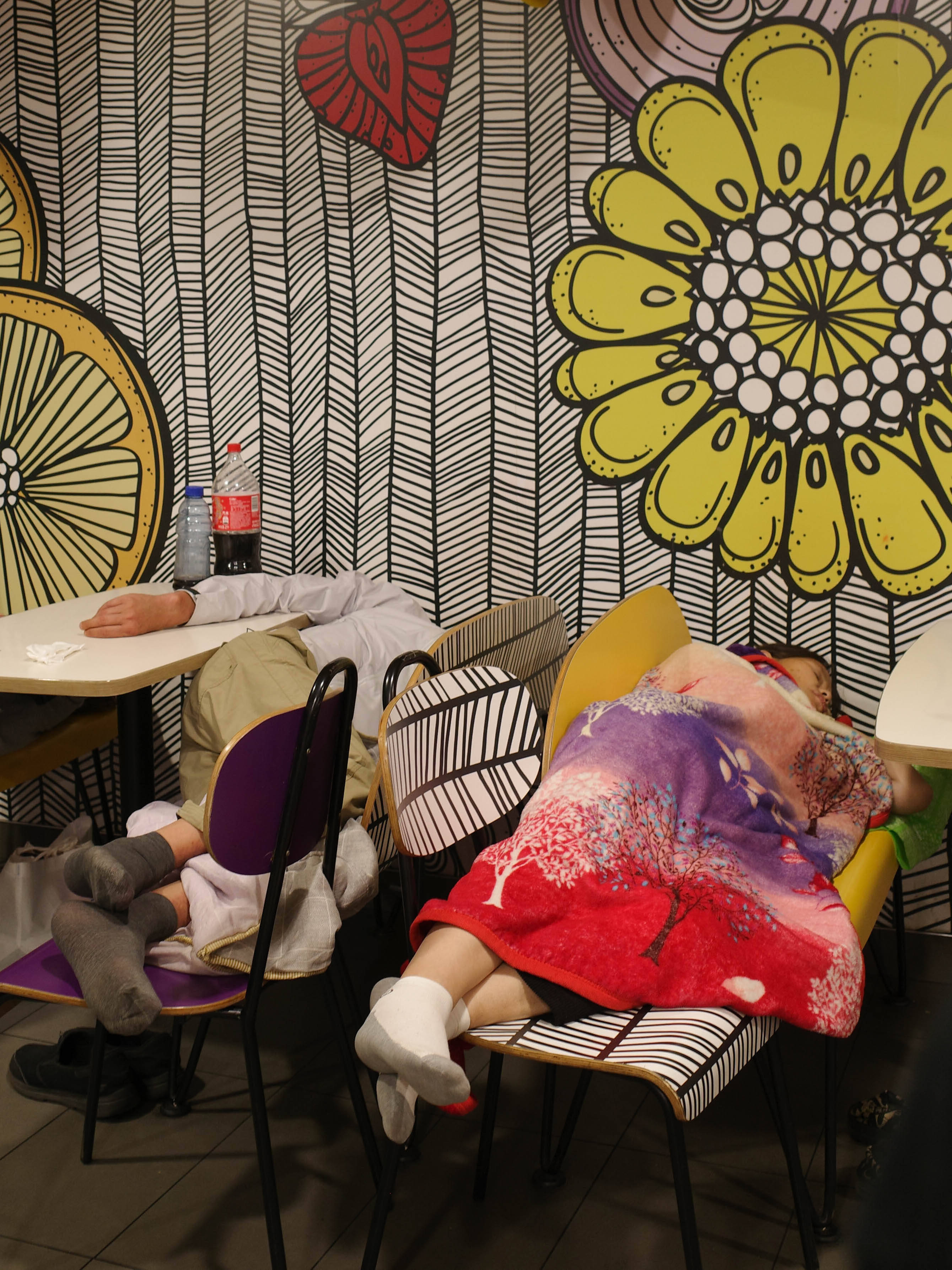 麦当劳夜宿者：老人占六成<strong></p>
<p>良品铺子股票</strong>，各有心酸事