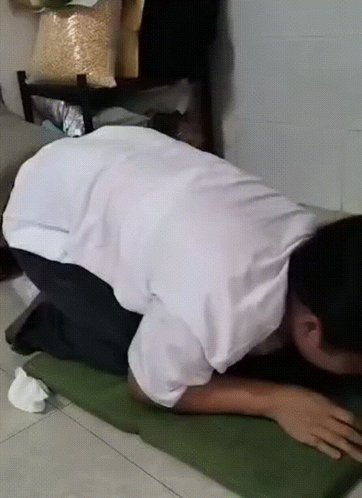 男子自称“玉皇大帝”<strong></p>
<p>良品铺子股票</strong>，奸淫妇女10人，敛财超500万元