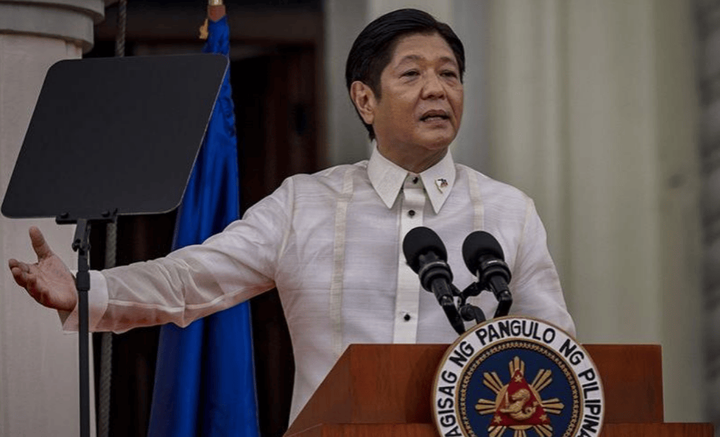 菲律宾局势突变!全军已进入待命状态<strong></p>
<p>亿纬锂能股票</strong>,马科斯点的火,终究烧到了自己身上