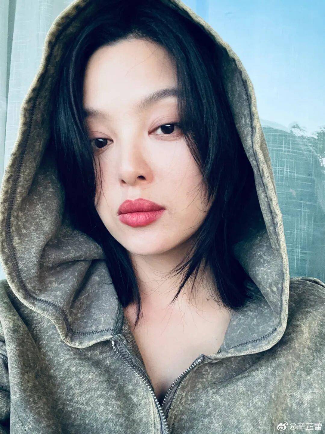 辛芷蕾前经纪人爆料两人决裂详情：培养8年一分未赚<strong></p>
<p>亿纬锂能股票</strong>，生日当天她把我送上了被告席