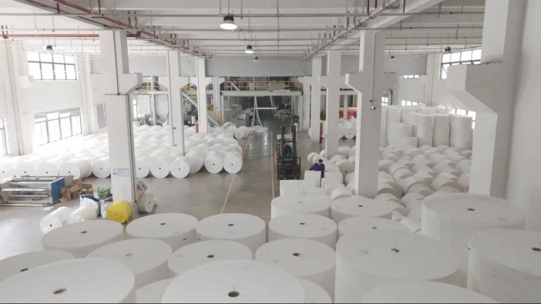 温州老板卖几毛钱小东西<strong></p>
<p>亿纬锂能股票</strong>，从4人团队干到年销过亿