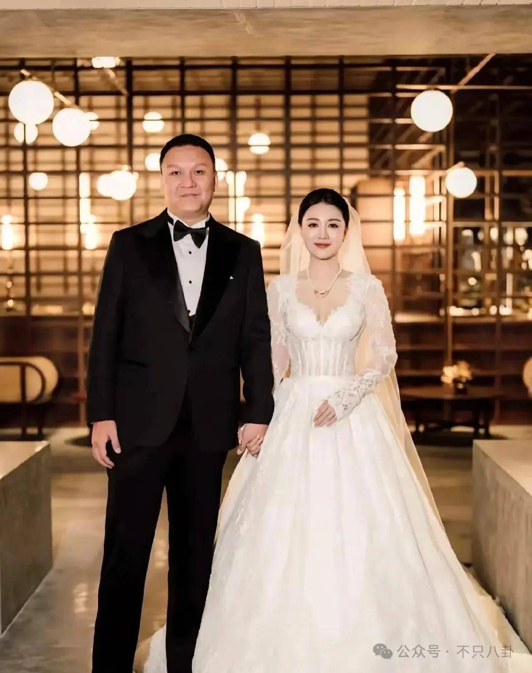 姐终于离了<strong></p>
<p>亿纬锂能股票</strong>，这次总算是摆脱不靠谱的老公和强势的婆婆了！