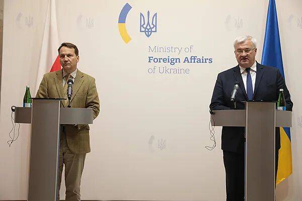 俄媒称无人机事件是做局<strong></p>
<p>亿纬锂能股票</strong>,波兰同意北约驻军,德法荷等国派战机和“爱国者”导弹