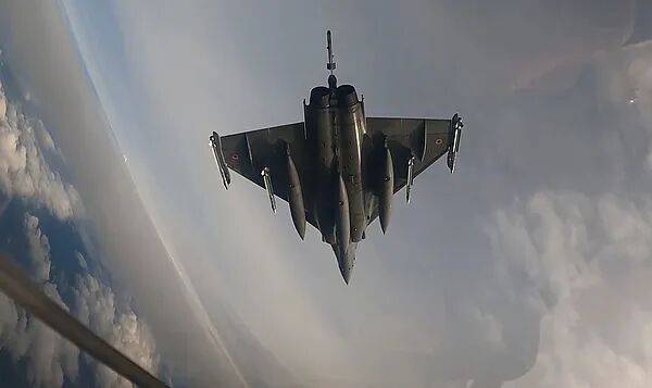 俄媒称无人机事件是做局<strong></p>
<p>亿纬锂能股票</strong>,波兰同意北约驻军,德法荷等国派战机和“爱国者”导弹