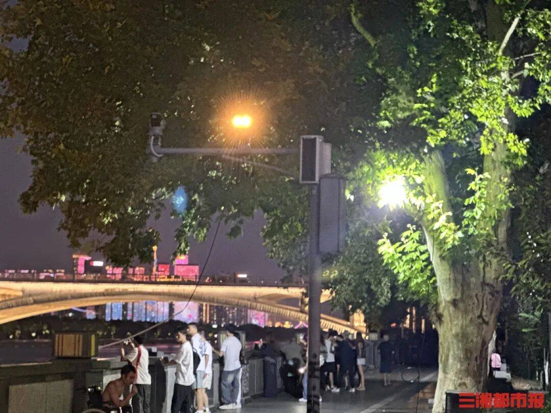 市民七问长沙湘江风光带环境问题<strong></p>
<p>亿纬锂能股票</strong>，部门速答：已进行整改，全面排查并及时修复