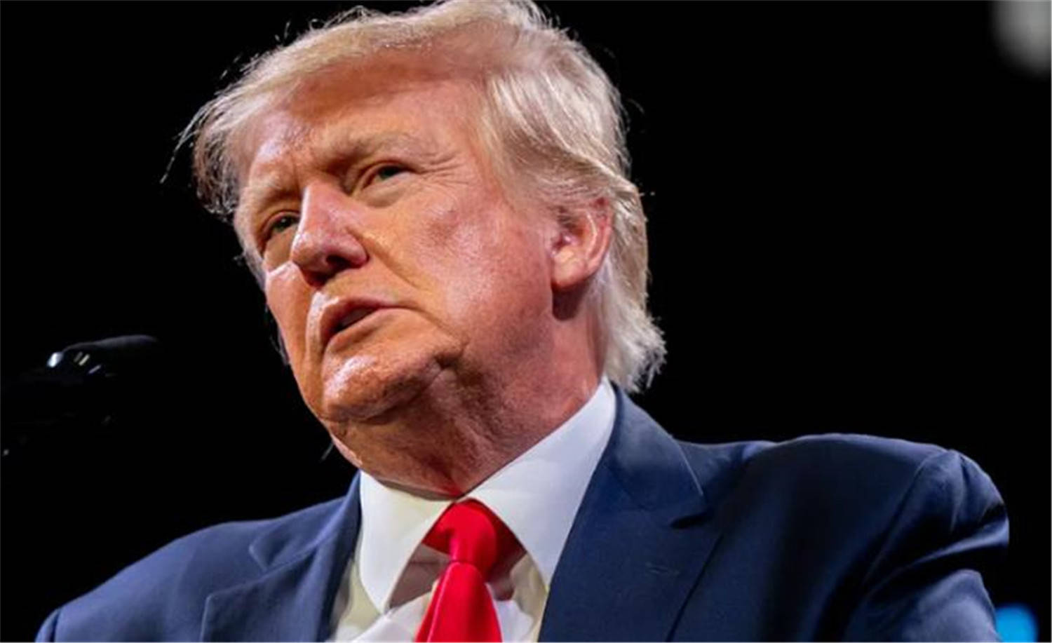 中美激烈交锋两天后<strong></p>
<p>蓝色光标股票</strong>，中国大胜归来，中国代表走出会场喜气洋洋