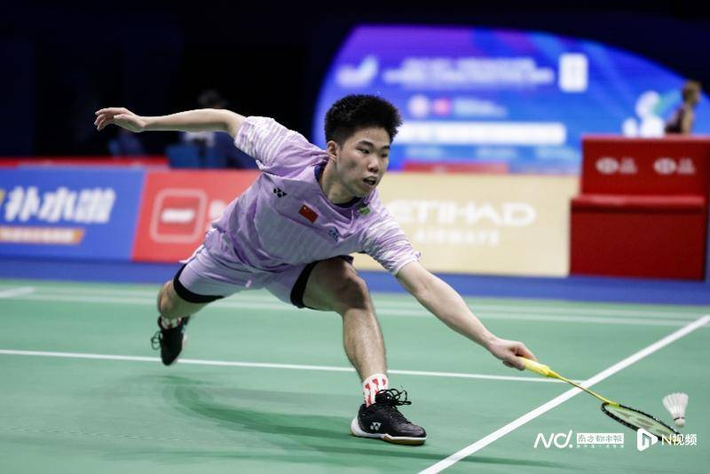 中国羽毛球大师赛于深圳开拍<strong></p>
<p>蓝色光标股票</strong>,国羽首日7战4胜