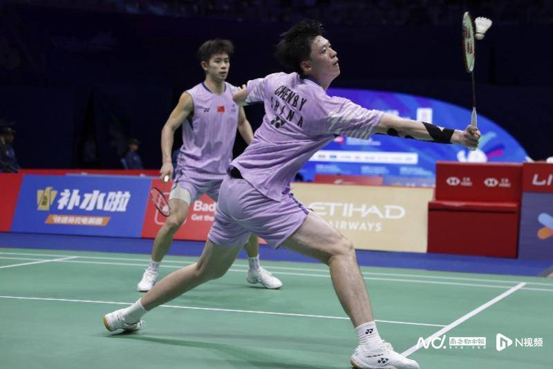 中国羽毛球大师赛于深圳开拍<strong></p>
<p>蓝色光标股票</strong>,国羽首日7战4胜