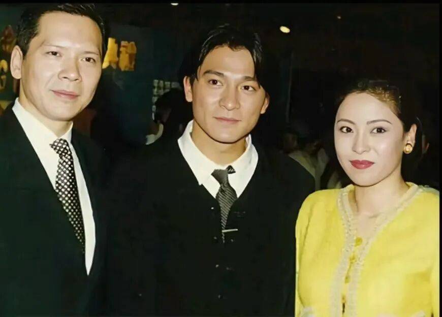 向太称曾借给刘德华4000万：没有打欠条<strong></p>
<p>蓝色光标股票</strong>，刘德华需要支付债务，那时候的他给不出那么多钱