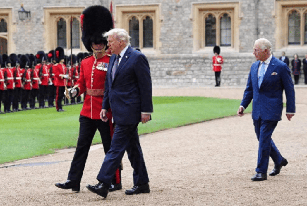 特朗普万万不会想到<strong></p>
<p>西安饮食股票</strong>，他冒着生命危险访英，斯塔默却还给了他一巴掌