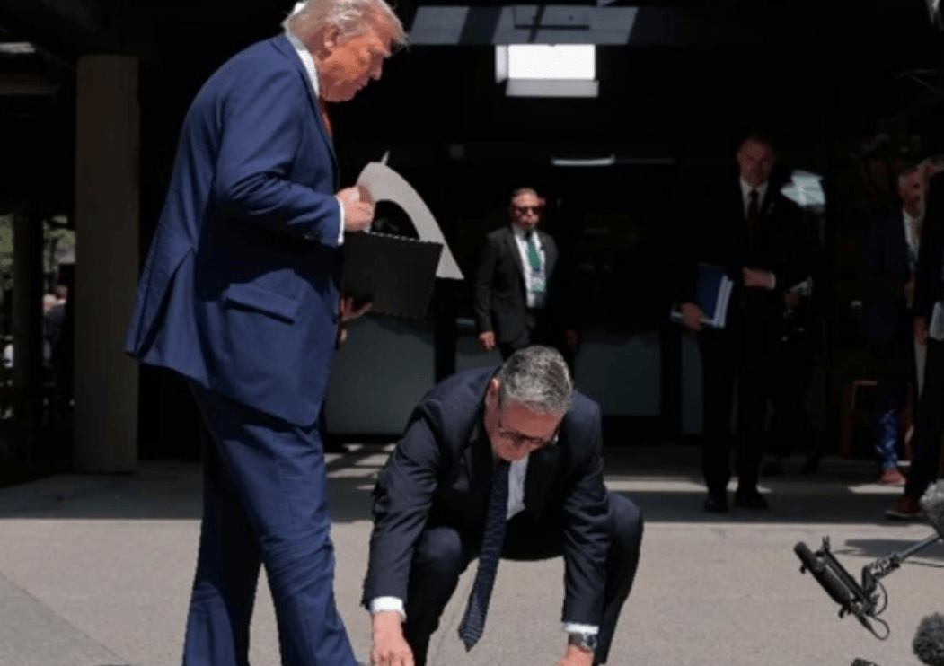 特朗普万万不会想到<strong></p>
<p>西安饮食股票</strong>，他冒着生命危险访英，斯塔默却还给了他一巴掌