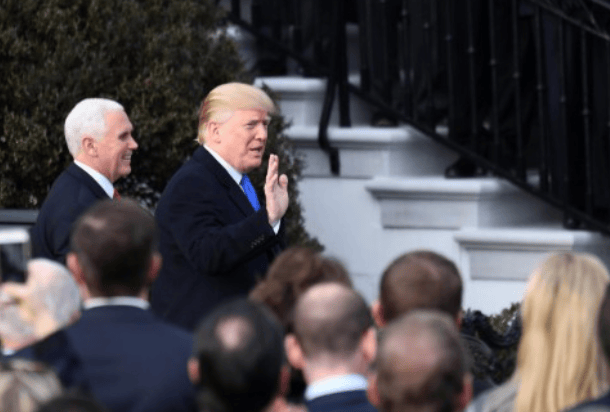 不要了!中方拒买英伟达芯片<strong></p>
<p>西安饮食股票</strong>,美政府突然翻脸了,逼37国对华征税100%?性质十分恶劣