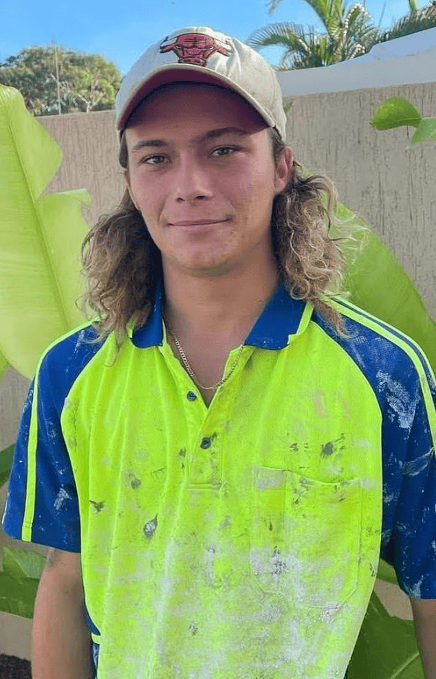 23岁澳大利亚1米78男子淹死在印尼1米5深泳池<strong></p>
<p>碧桂园股票</strong>，遗体送回国心脏丢失，出现多处割伤和瘀痕