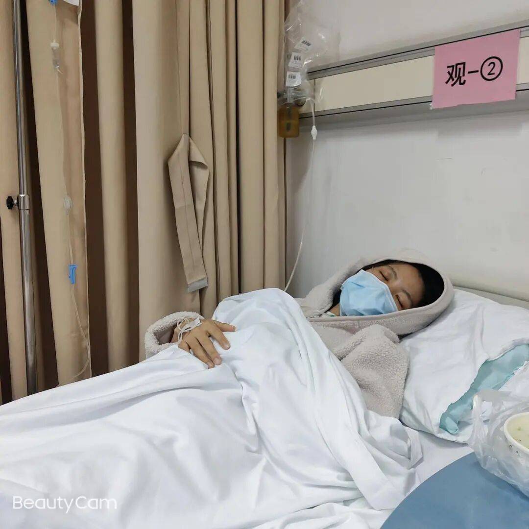 女护士结婚半年发烧头痛<strong></p>
<p>股票入门基础知识</strong>，诊治12天才确诊“脑脊髓炎”致丧失劳动能力，鉴定：两家三甲医院因未及早诊断病情，应承担责任