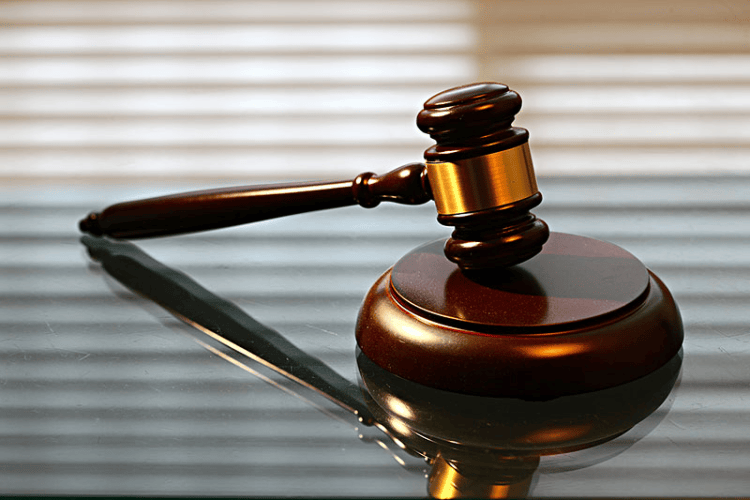 男子酒后将路过女子拖至玉米地强奸<strong></p>
<p>股票入门基础知识</strong>，并令其窒息而死！判死刑