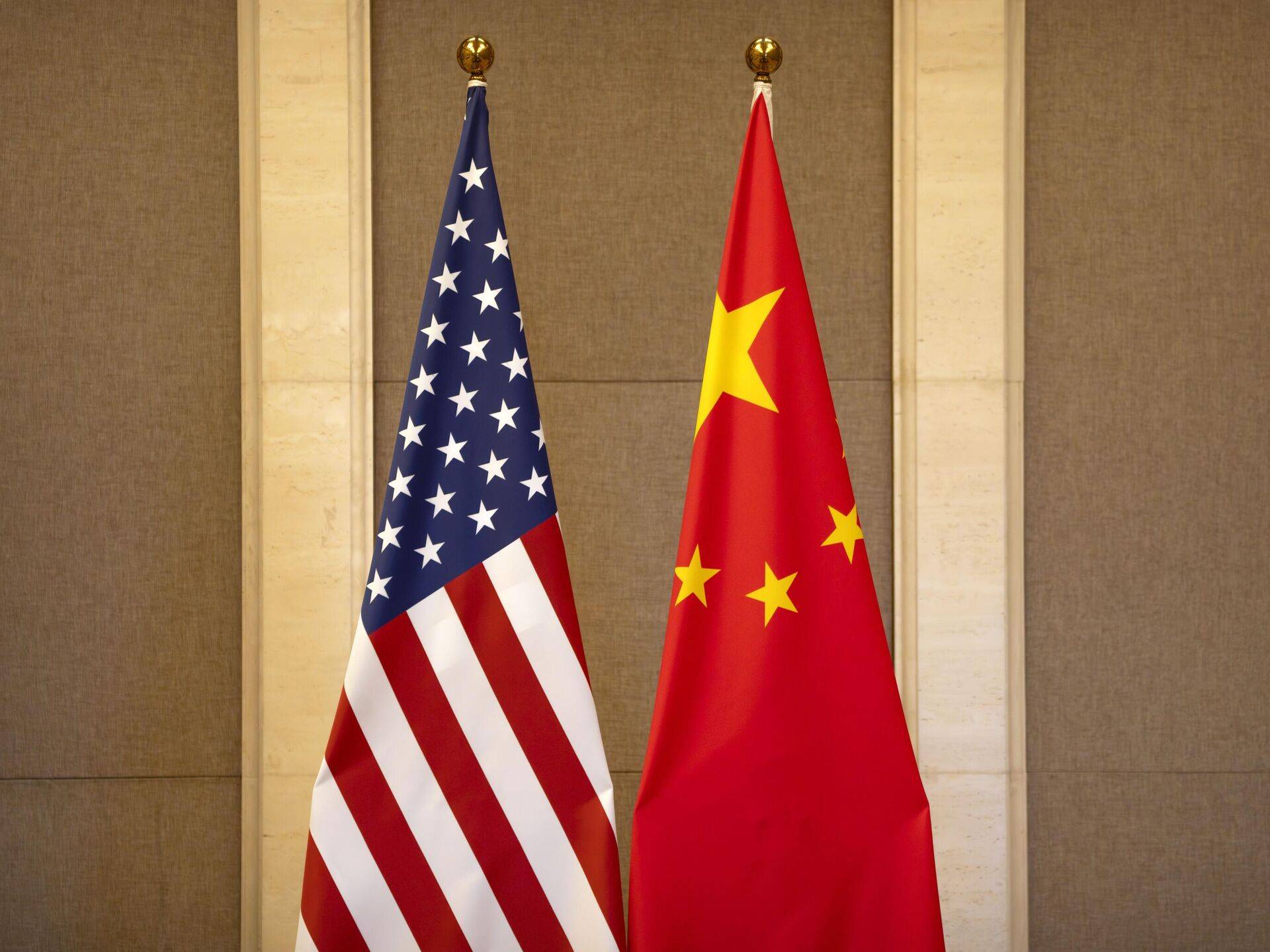 特朗普开首枪<strong></p>
<p>黄河旋风股票</strong>，泽连斯基也在联大出手，中国被俄牵连，局势已生变