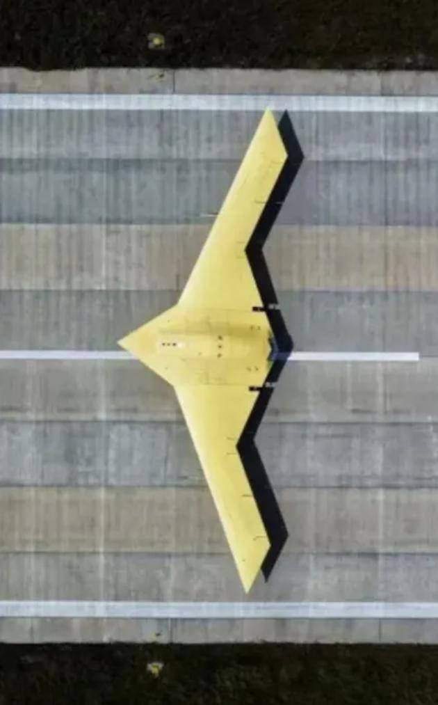 轰20是个障眼法<strong></p>
<p>黄河旋风股票</strong>，它绝不是中国版的B-21？或实现无人隐身战略打击