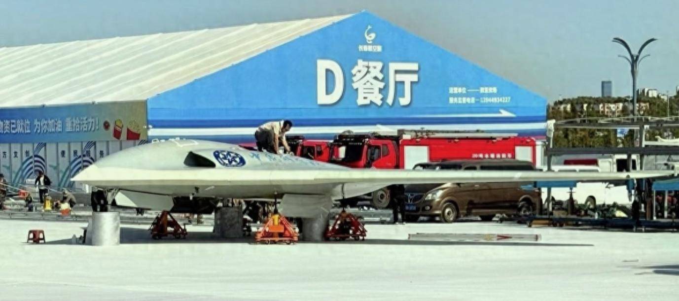 轰20是个障眼法<strong></p>
<p>黄河旋风股票</strong>，它绝不是中国版的B-21？或实现无人隐身战略打击