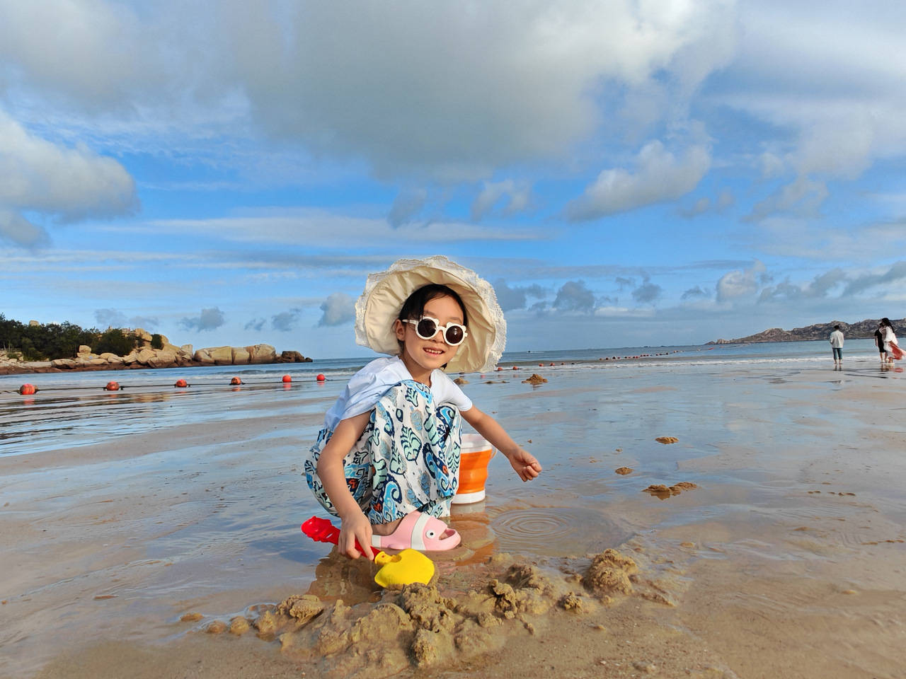 全杭州的娃都出动了？这是刚刚的火车东站<strong></p>
<p>中信海直股票</strong>！秋假大军即将席卷全国