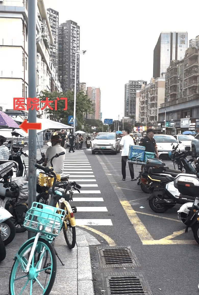 深圳一医院门口被指“举步维艰”<strong></p>
<p>中信海直股票</strong>！整治后记者实探:仍很堵
