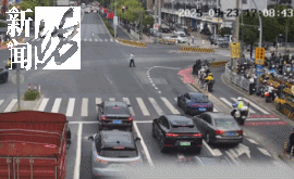 事发上海晚高峰!汹涌车流中<strong></p>
<p>云内动力股票</strong>,一男子绝望跳车,直奔民警而去……