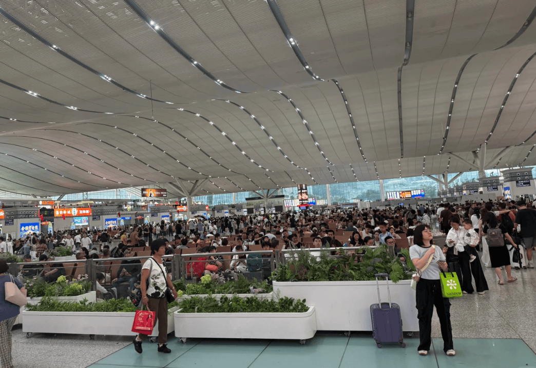 “不亚于春节回家”!凌晨5点<strong></p>
<p>云内动力股票</strong>,深圳有人已经堵在路上……