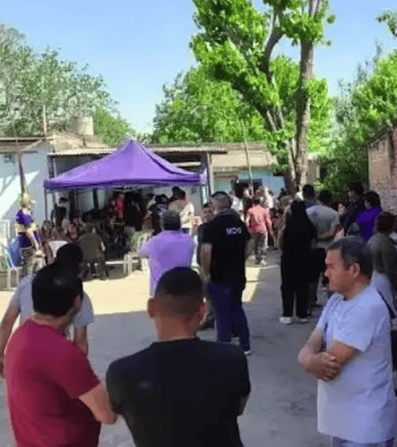 阿根廷一男子现身自己的葬礼<strong></p>
<p>云内动力股票</strong>,大喊“我还活着”