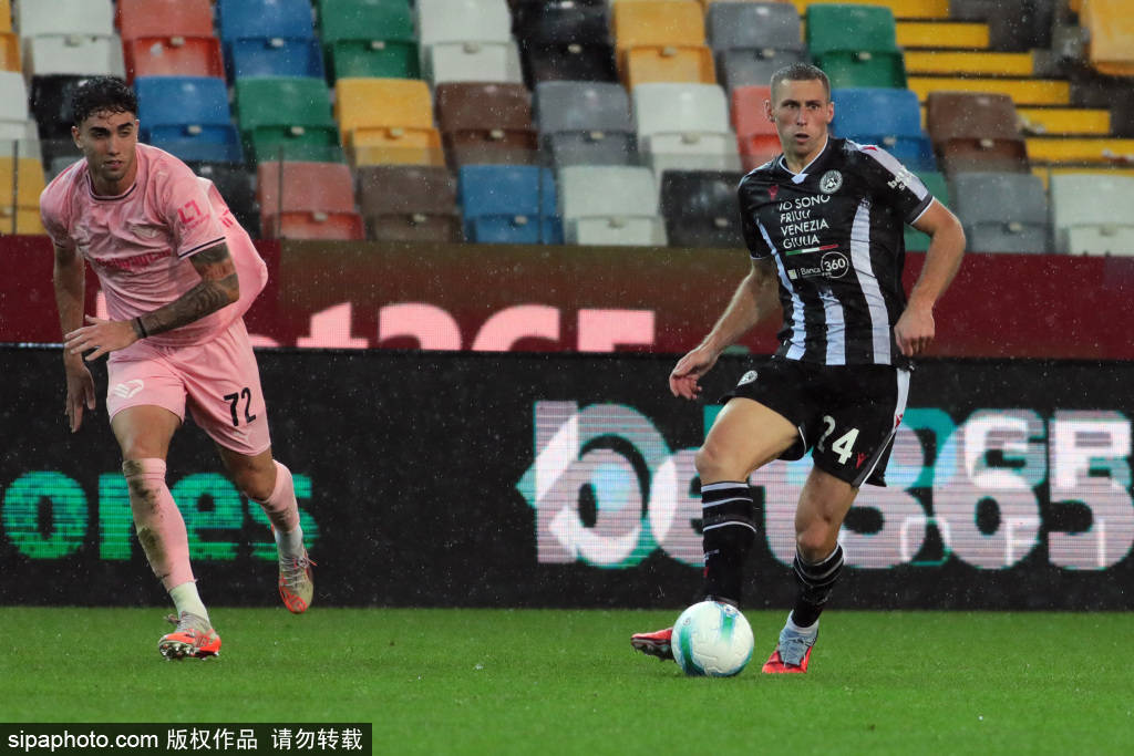 卡纳瓦罗新挑战：52岁意大利传奇出任乌兹别克斯坦主帅<strong></p>
<p>万科a股票</strong>，国足梦碎