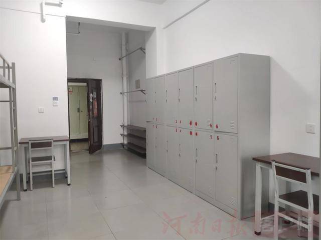 从8人间到夫妻房<strong></p>
<p>万科a股票</strong>,郑州富士康员工幸福安居“进行时”