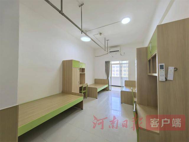 从8人间到夫妻房<strong></p>
<p>万科a股票</strong>,郑州富士康员工幸福安居“进行时”