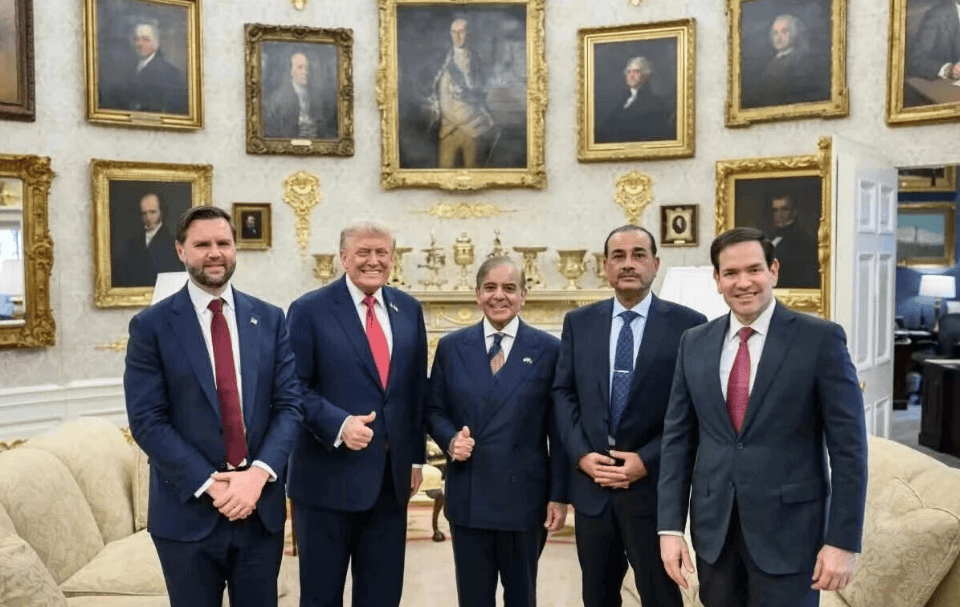 巴基斯坦总理及元帅<strong></p>
<p>万科a股票</strong>，与特朗普会晤相谈甚欢