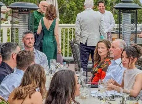 无意还是戏精?她办婚礼<strong></p>
<p>万科a股票</strong>,分手多年的他隔空说“我愿意”?